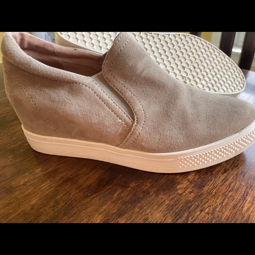 Caslon suede sneakers size 6.5